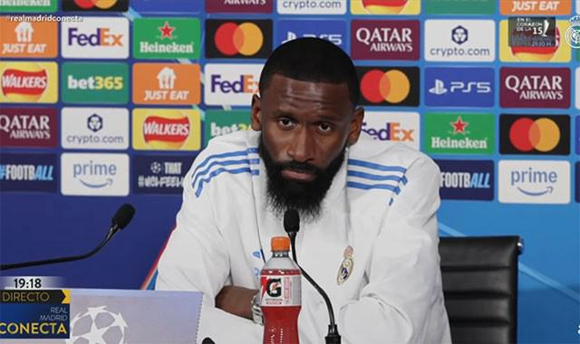 吕迪格回应哈兰德对决与合同传闻，强调防守责