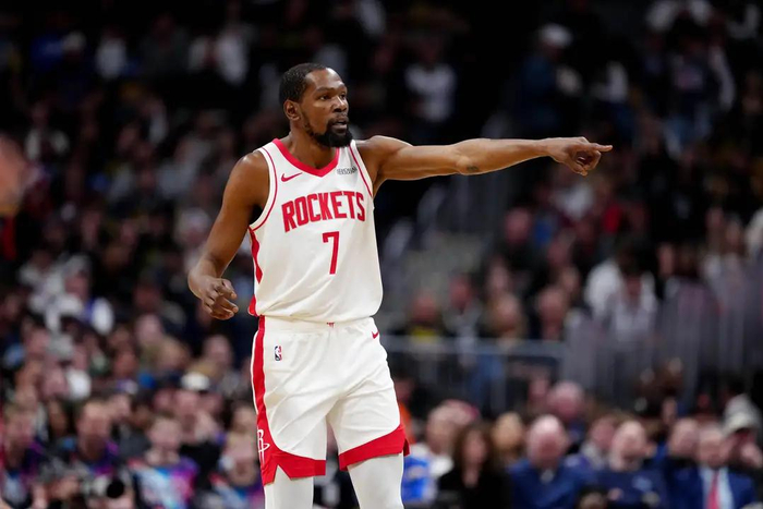 杜兰特两战负湖人陷困境 詹姆斯养生打法掀热议