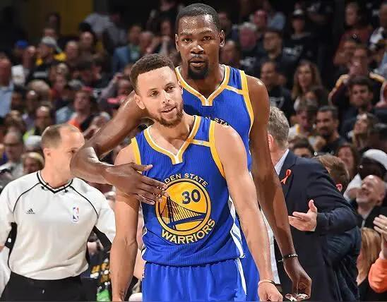 杜兰特两战负湖人陷困境 詹姆斯养生打法掀热议