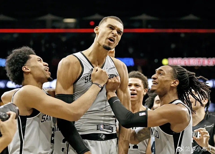 文班统治力碾压亚历山大 数据登顶联盟第一