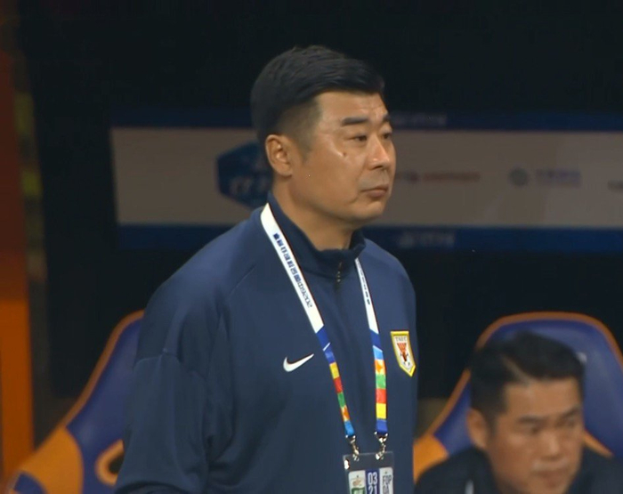 克雷桑伤退暴露泰山队阵容隐患，年轻球员难获