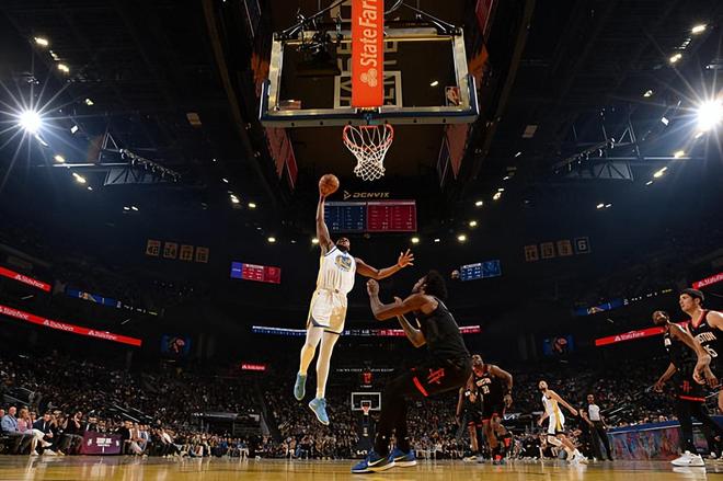 火箭117-116险胜勇士 新援巴锡首秀贡献5分4篮板