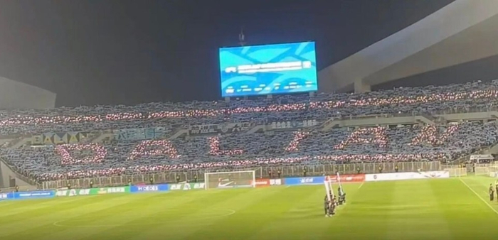 大连球迷客场助威震撼全